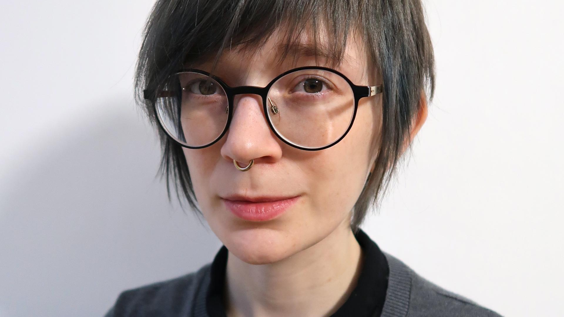 Josefine Eld, Medietextarna